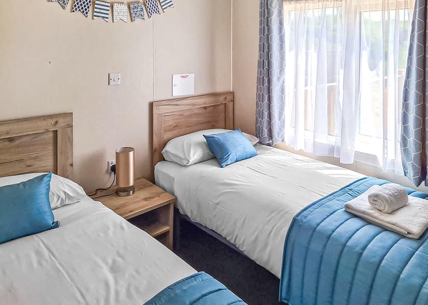 Lakeside 3 Platinum - Shear Barn Holiday Park, Hastings
