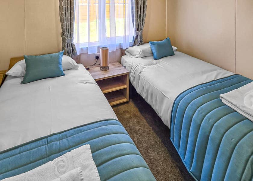 Lakeside 3 Platinum - Shear Barn Holiday Park, Hastings