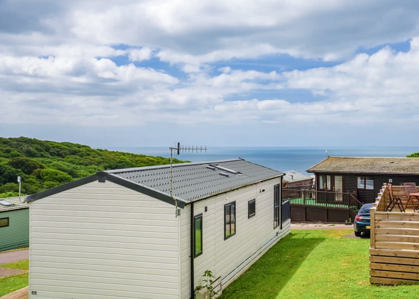 Foxes Run 6 Platinum Caravan - Shear Barn Holiday Park, Hastings