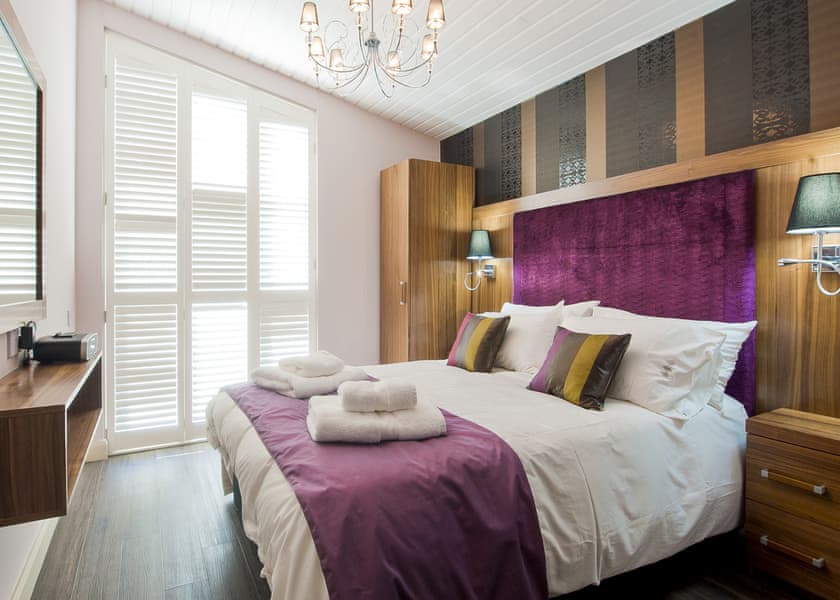 Traditional 3 - The Sherwood Hideaway Lodges, Perlethorpe, Newark-on-Trent