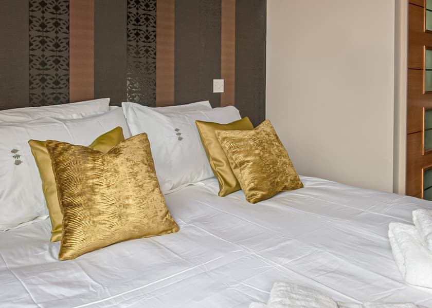 Traditional 3 - The Sherwood Hideaway Lodges, Perlethorpe, Newark-on-Trent