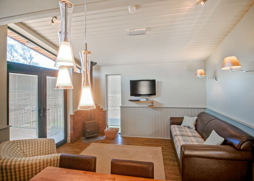 Traditional 2 - The Sherwood Hideaway Lodges, Perlethorpe, Newark-on-Trent