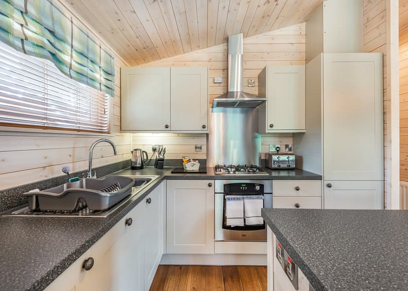 Doe View Lodge - Silver Trees, Cannock Chase