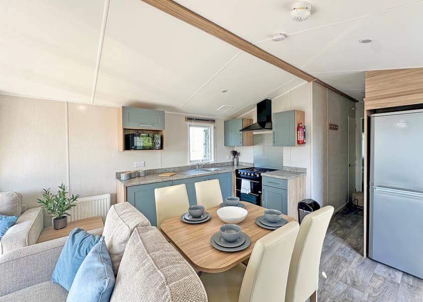 Porthleven 2 Bedroom with Decking and Hot Tub - Silver Sands Holiday Park - Cornwall, Helston