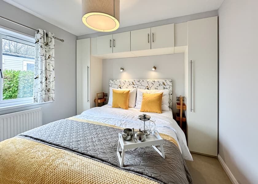 Mullion 4 Bedroom with Decking and Hot Tub - Silver Sands Holiday Park - Cornwall, Helston