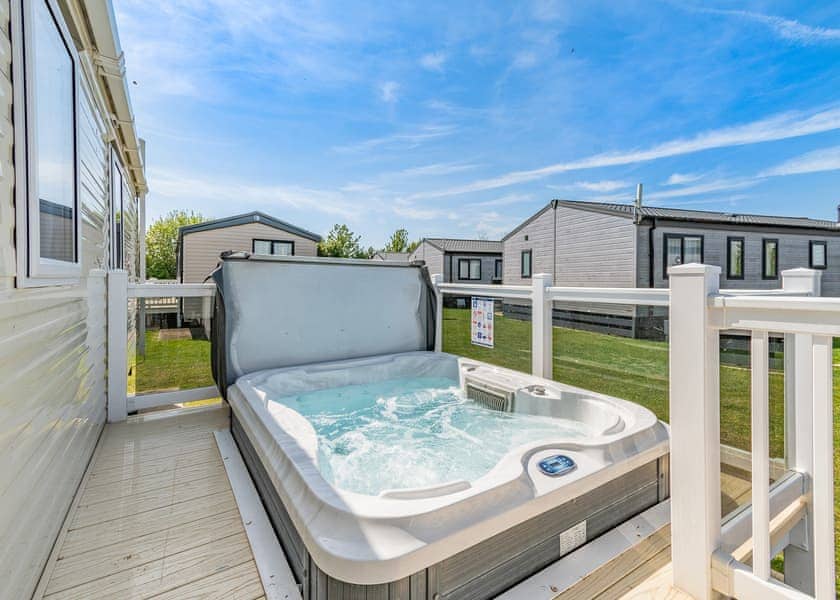 Platinum Caravan - Skegness Fields, Skegness