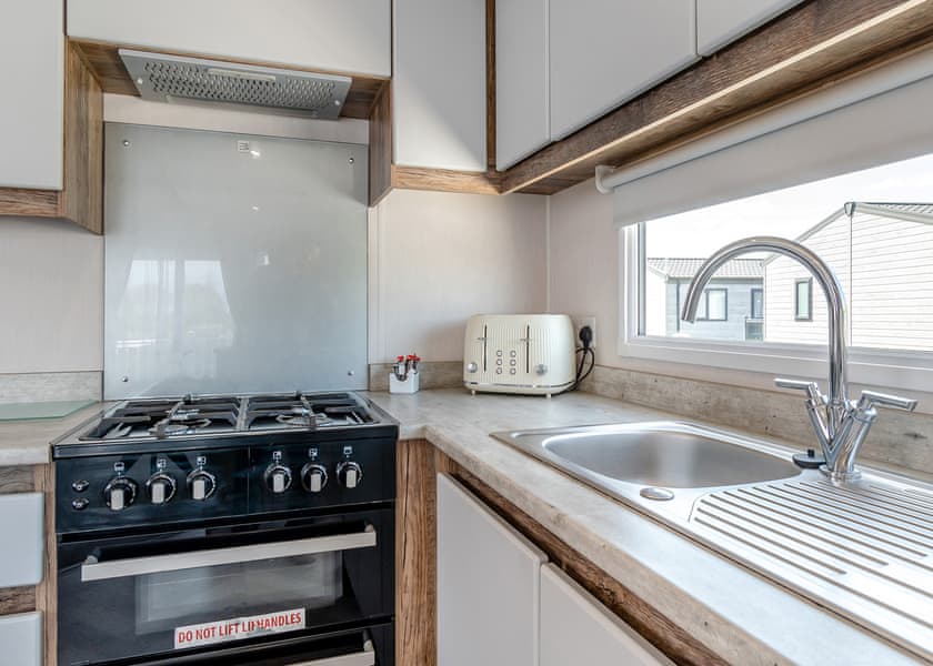 Platinum Caravan - Skegness Fields, Skegness