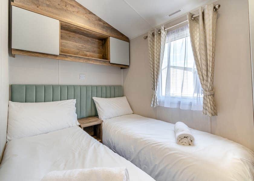Platinum Caravan - Skegness Fields, Skegness