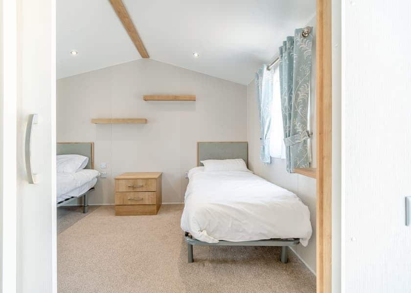 Gold Caravan 6 WCF (Pet) - Skegness Fields, Skegness