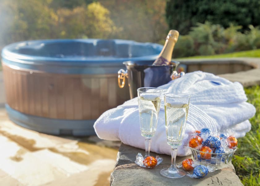 Ivy Tree Lodge - Slate House Lodges, Little London, Nr Llandinam