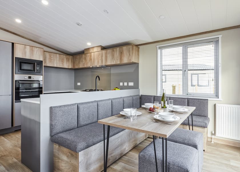 Signature Lodge 2 bedroom Hot Tub - Sauchope Links Park, Anstruther