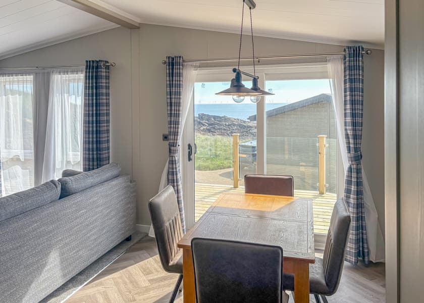 Signature Lodge 2 bedroom Hot Tub - Sauchope Links Park, Anstruther