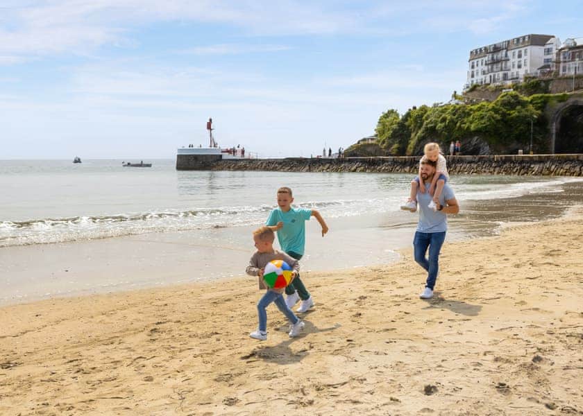 Looe Bay, Looe