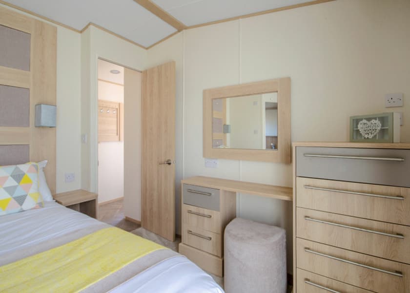 Platinum 2 Caravan with Decking - Solent Breezes, Fareham