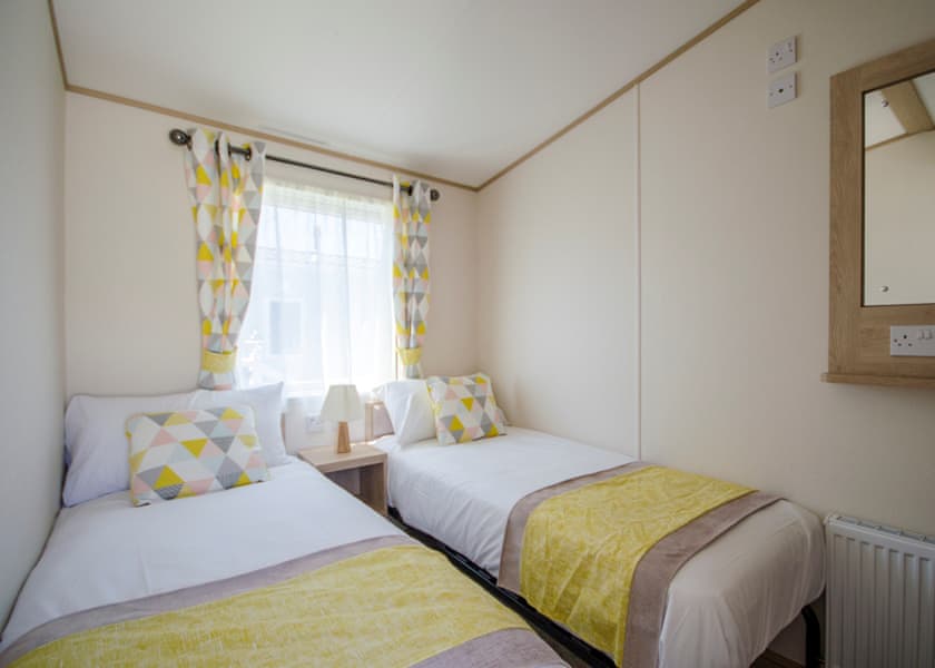 Platinum 2 Caravan with Decking - Solent Breezes, Fareham