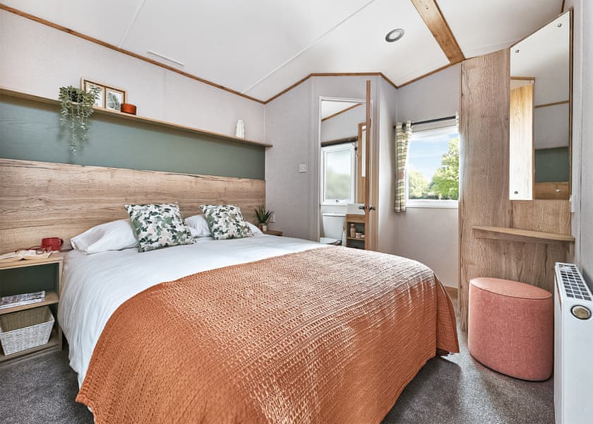 2 Bed Platinum Plus Caravan - South Bay Holiday Park, Brixham