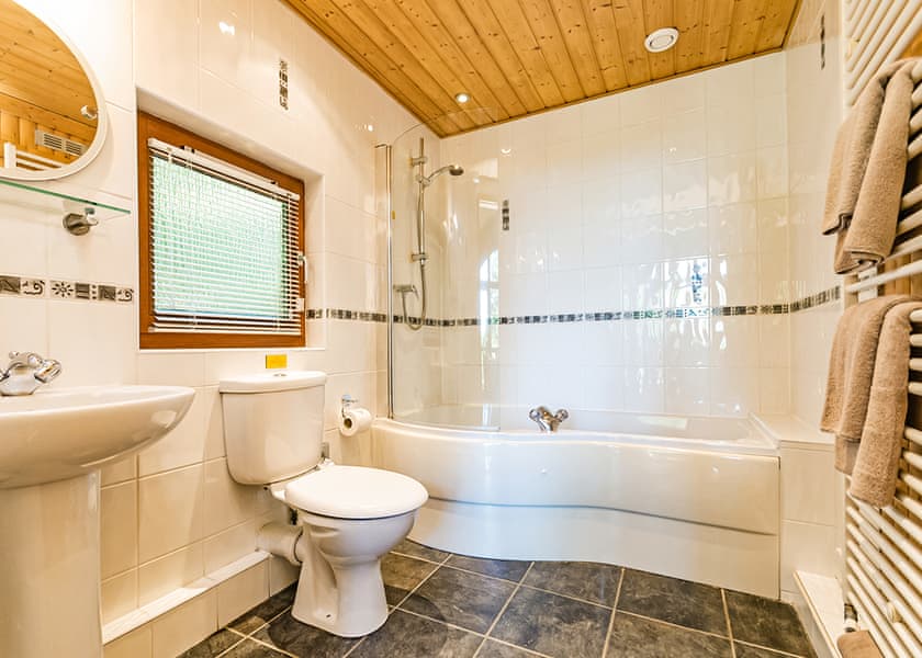 Grondal - Springwood Lodges, Harrogate