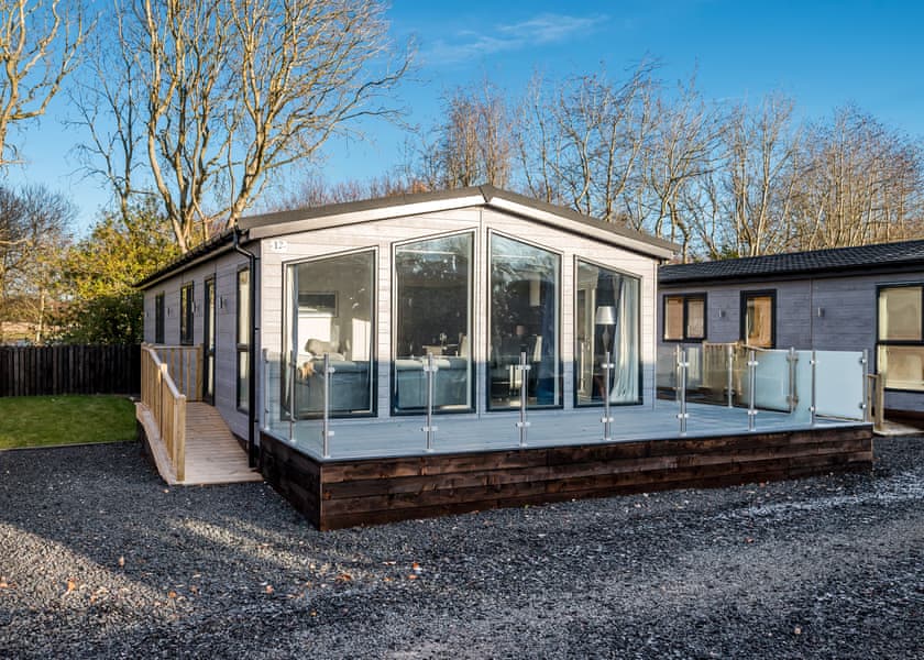 Paddocks Deluxe Lodge 3 Bed - Silverwood Resort, Perth