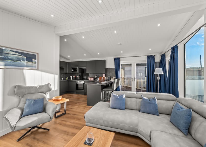 Paddocks Deluxe Lodge 3 Bed - Silverwood Resort, Perth