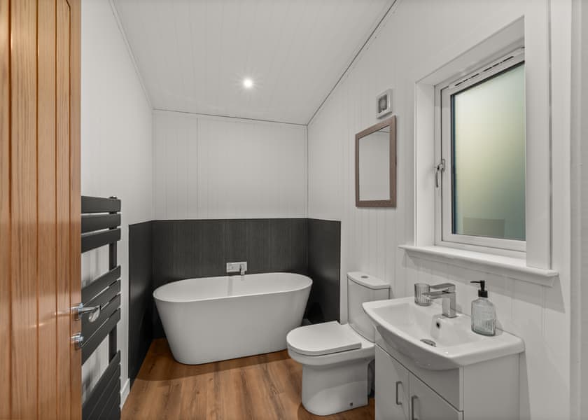 Paddocks Deluxe Lodge 3 Bed - Silverwood Resort, Perth