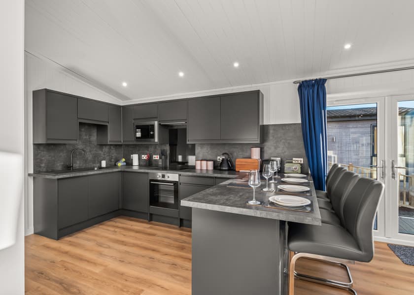 Paddocks Deluxe Lodge 3 Bed Accessible - Silverwood Resort, Perth