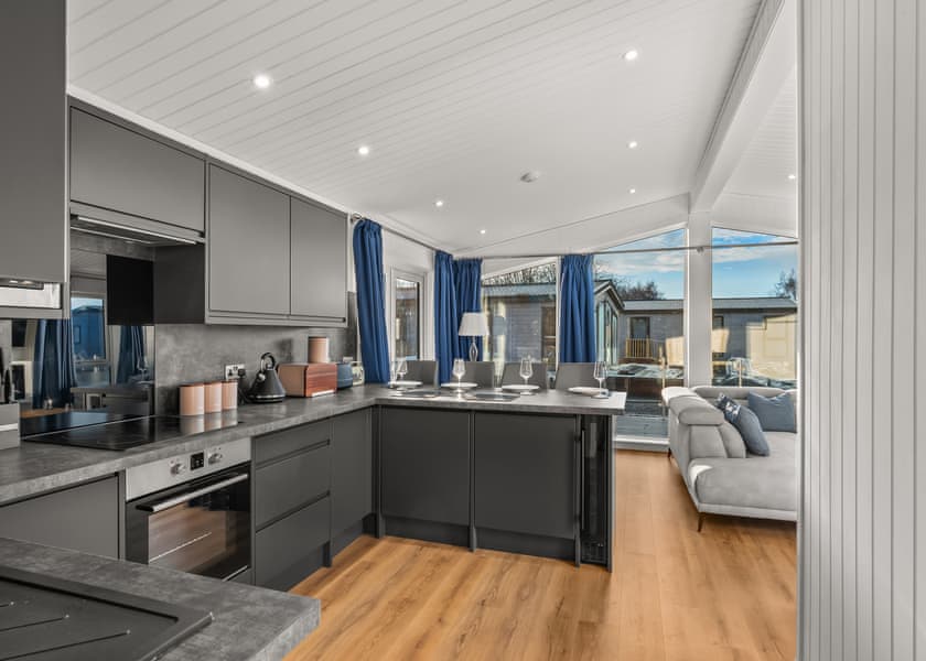 Paddocks Deluxe Lodge 3 Bed Accessible - Silverwood Resort, Perth