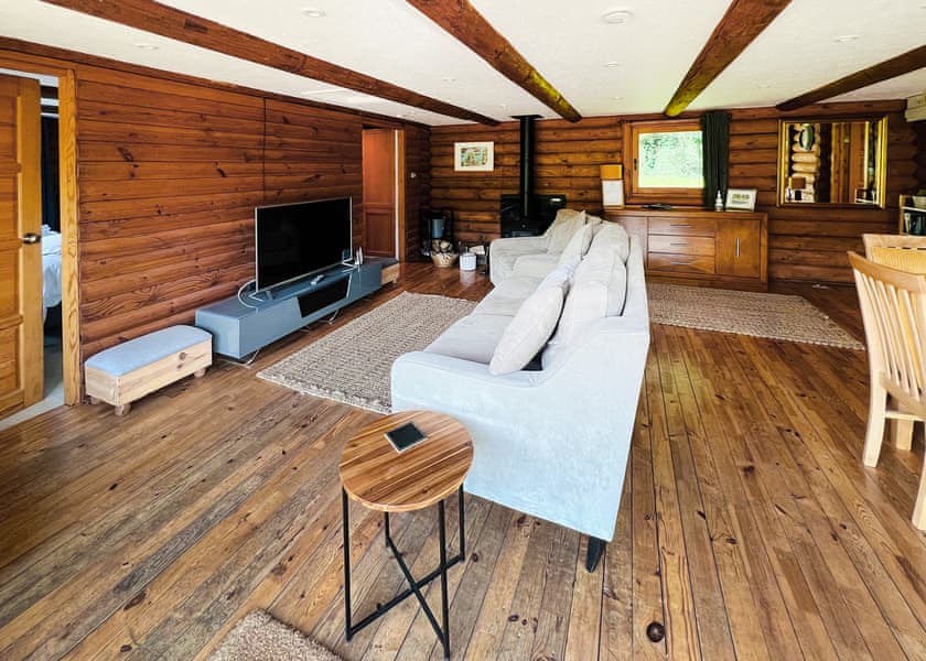 Willow Lodge - St Andrews Lakes, Halling