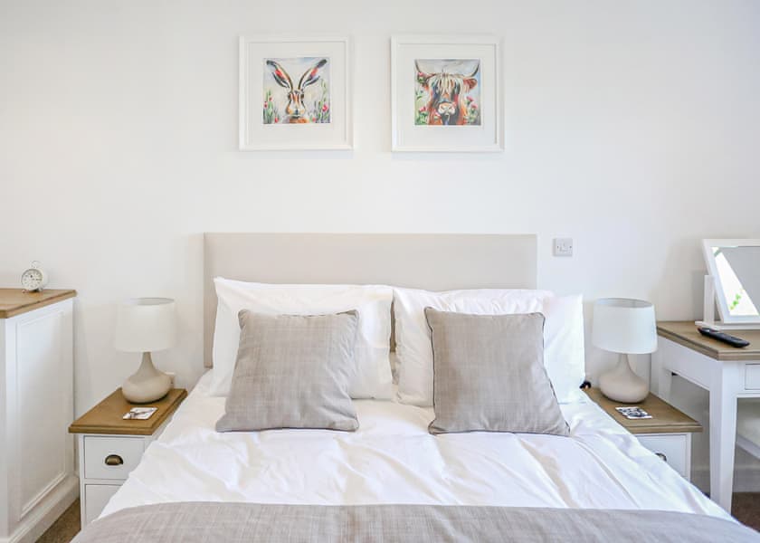 Buzzard 4 Bedroom Cottage - Stowford Farm Meadows, Combe Martin