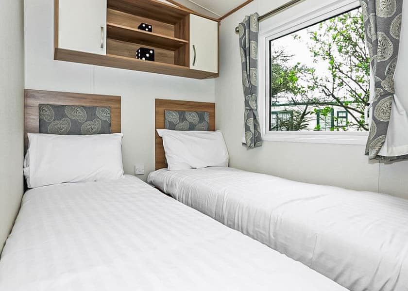 6 Berth Luxury Caravan 3 Bed With Hot Tub Pet - St Helens Coastal Resort, Ryde