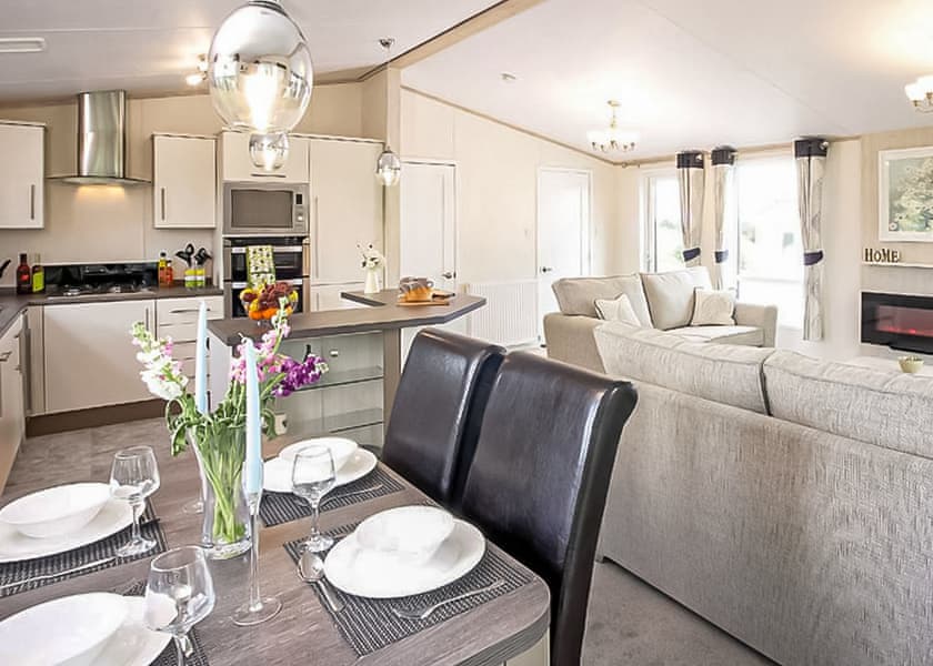 6 Berth Luxury Lodge 3 Bed With Hot tub Pet - St Helens Coastal Resort, Ryde