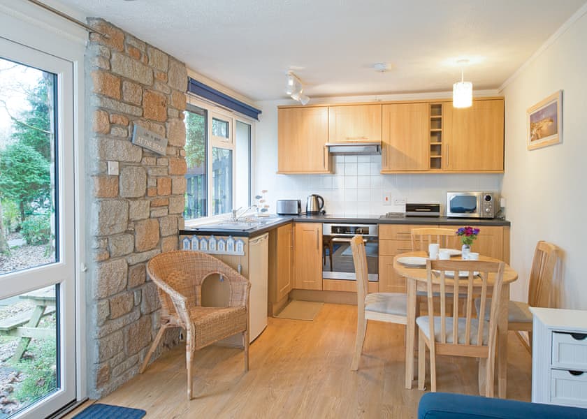 2 Bed Gold Bungalow - St Ives Holiday Village, Lelant, St Ives
