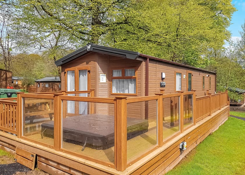 2 Bed Gold Hot Tub Caravan Lodge - St Ives Holiday Village, Lelant, St Ives