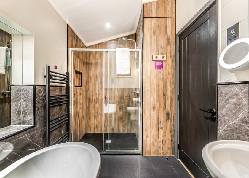 Ettington Lodge Premier - Stratford Upon Avon Lodge Retreat, Snitterfield, Stratford Upon Avon