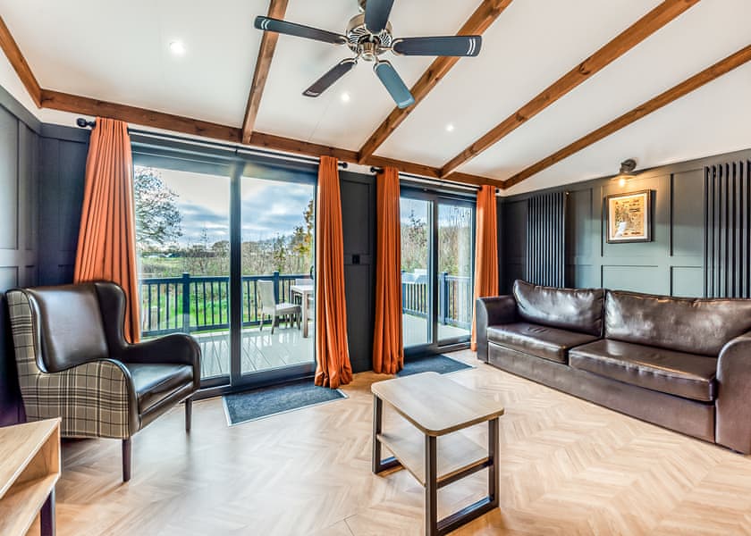 Claverdon Lodge - Stratford Upon Avon Lodge Retreat, Snitterfield, Stratford Upon Avon