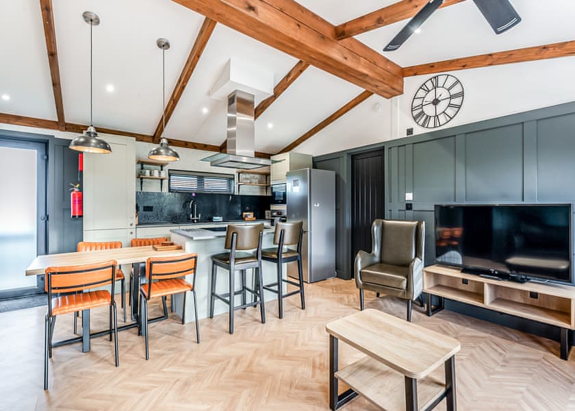 Claverdon Lodge - Stratford Upon Avon Lodge Retreat, Snitterfield, Stratford Upon Avon