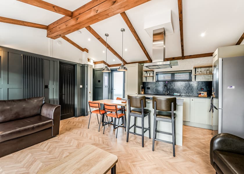 Claverdon Lodge - Stratford Upon Avon Lodge Retreat, Snitterfield, Stratford Upon Avon