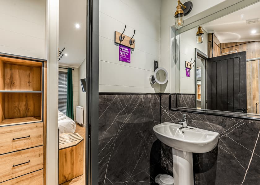 Claverdon Lodge - Stratford Upon Avon Lodge Retreat, Snitterfield, Stratford Upon Avon