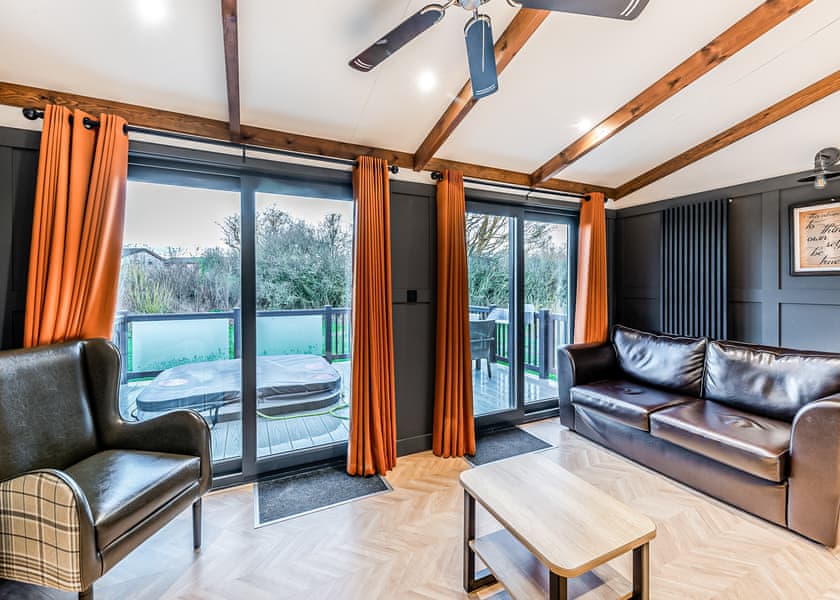 Claverdon Lodge Premier - Stratford Upon Avon Lodge Retreat, Snitterfield, Stratford Upon Avon