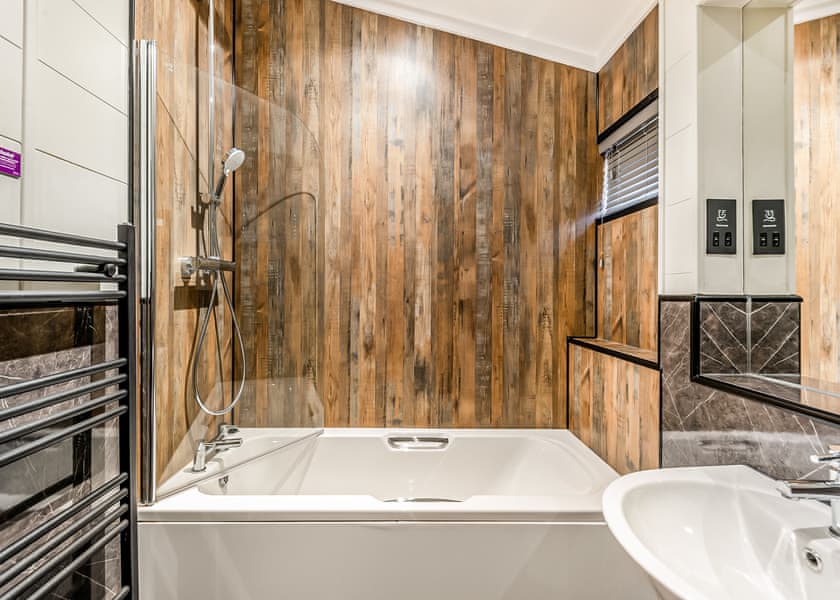 Oxhill Lodge - Stratford Upon Avon Lodge Retreat, Snitterfield, Stratford Upon Avon