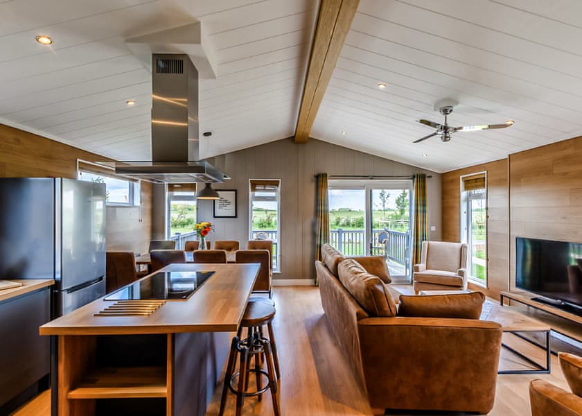 Loxley Lodge - Stratford Upon Avon Lodge Retreat, Snitterfield, Stratford Upon Avon