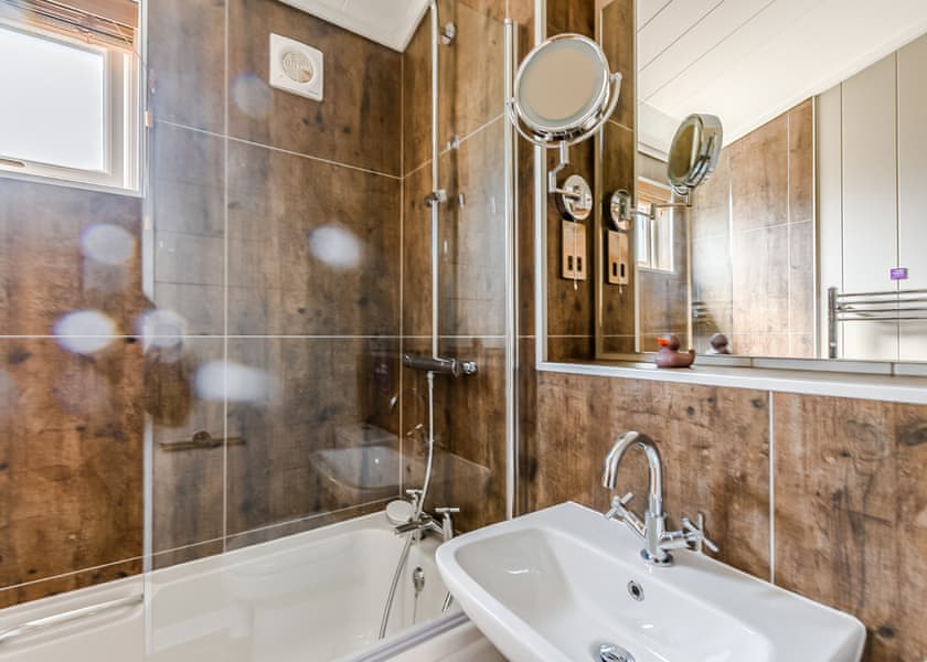 Loxley Lodge - Stratford Upon Avon Lodge Retreat, Snitterfield, Stratford Upon Avon