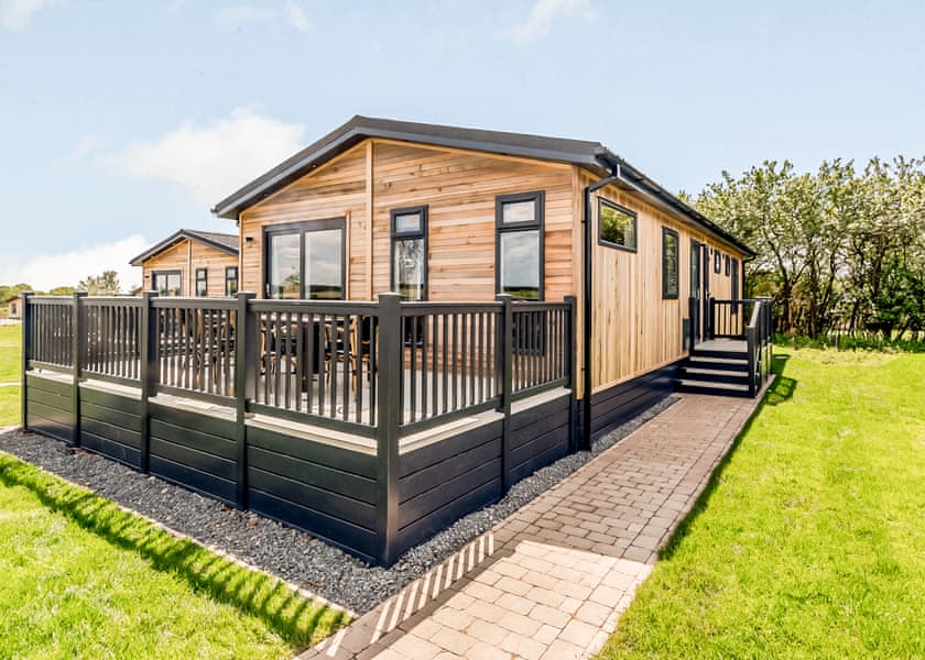 Wilmcote Lodge - Stratford Upon Avon Lodge Retreat, Snitterfield, Stratford Upon Avon