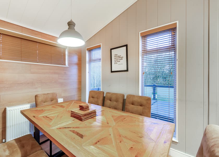 Wilmcote Lodge Premier - Stratford Upon Avon Lodge Retreat, Snitterfield, Stratford Upon Avon