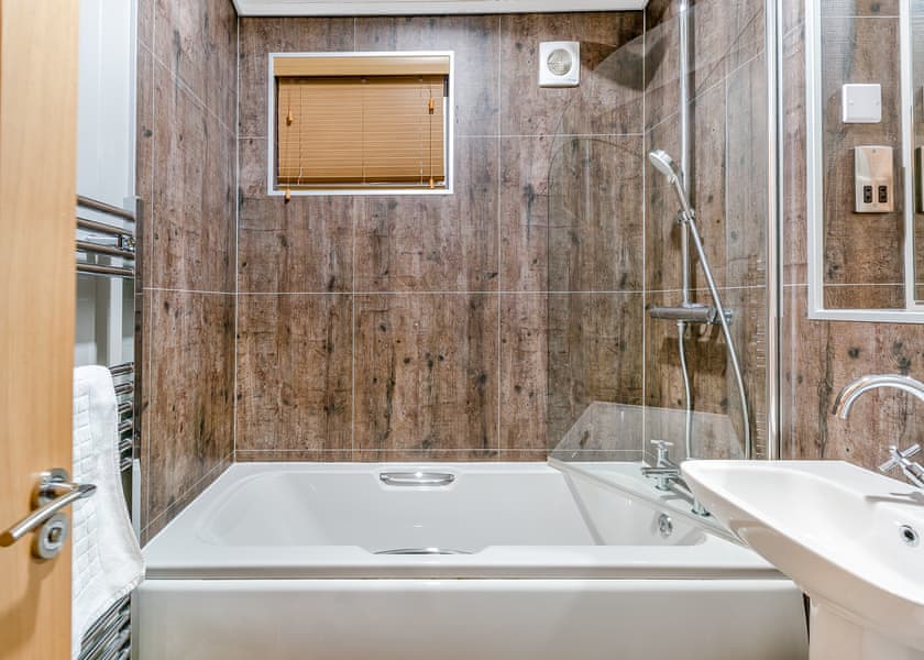 Wilmcote Lodge Premier - Stratford Upon Avon Lodge Retreat, Snitterfield, Stratford Upon Avon