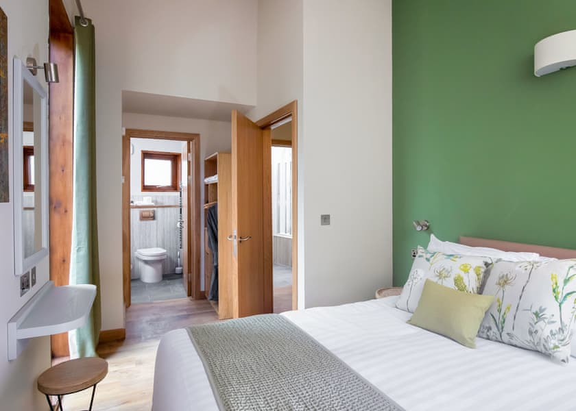 New Style Golden Oak (Pet) - Strathyre Lodges, Callander, Stirlingshire