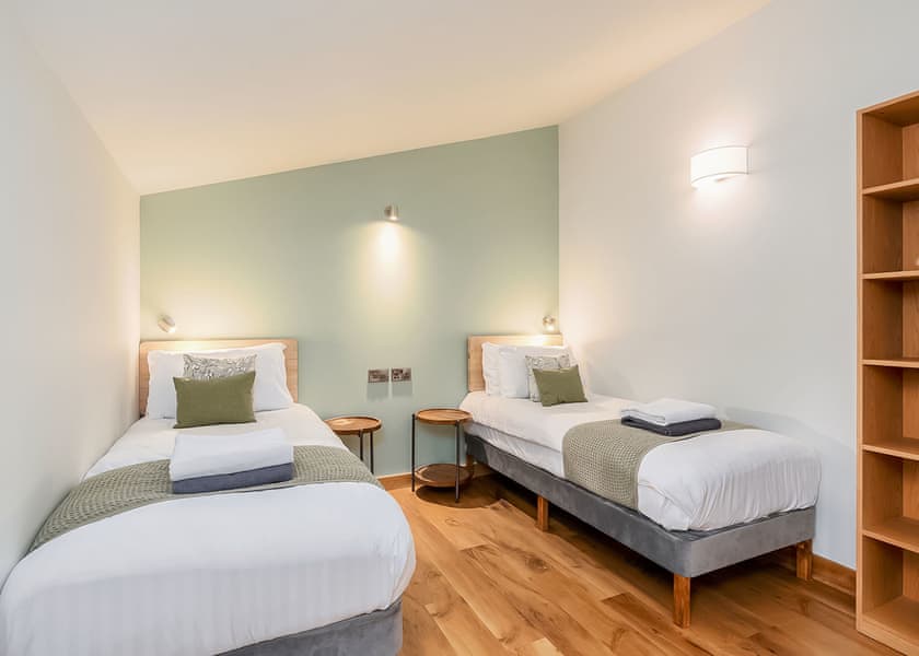 Golden OakTreehouse - Strathyre Lodges, Callander, Stirlingshire