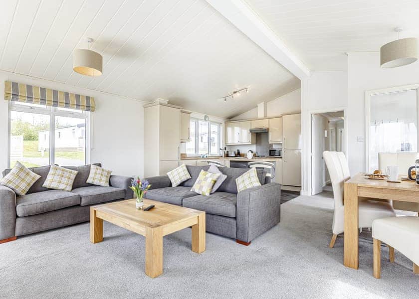 Meadow View Lodge - Piran Meadows Resort, Newquay