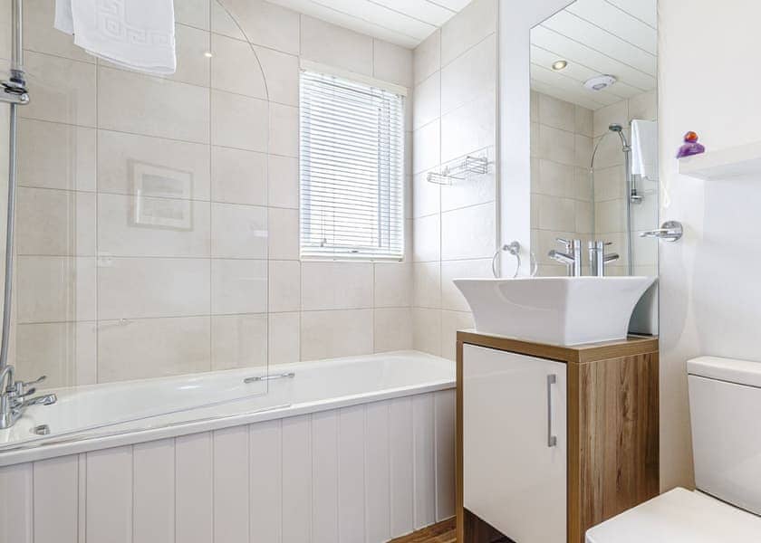 Meadow View Lodge - Piran Meadows Resort, Newquay