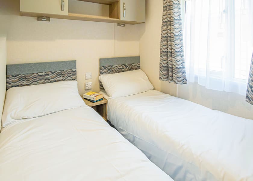 Signature Lodge 3 - Swanage Coastal Park, Swanage