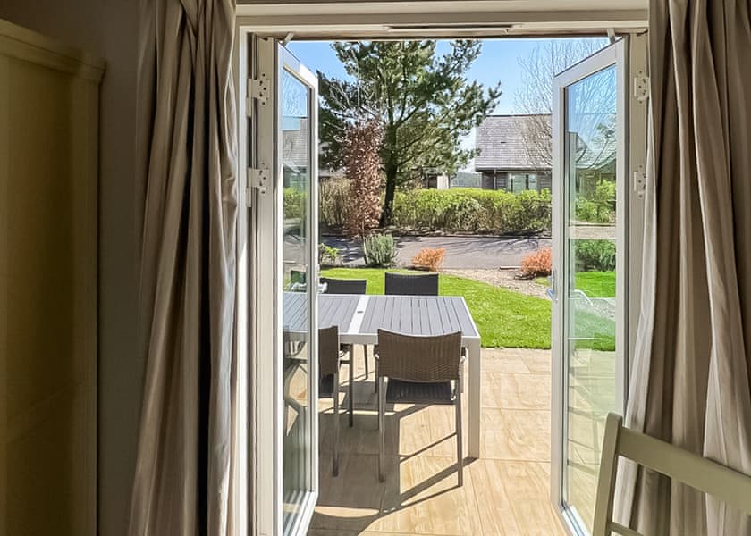 3 Blackdown Lodge - Swandown Lodges, Cricket St Thomas, Chard